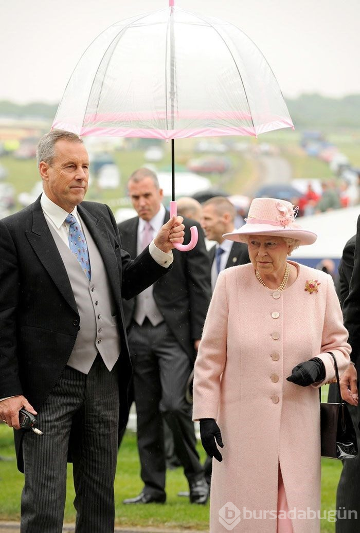 Kraliçe Elizabeth'in renk uyumu