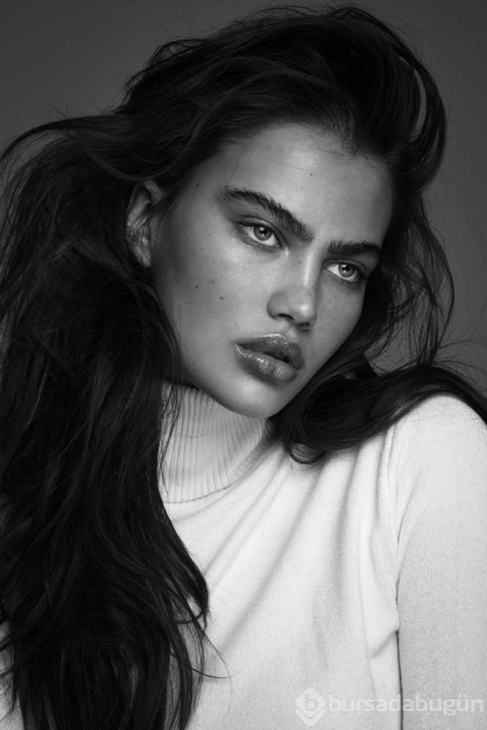 Alana Felisberto, Adriana Lima ve Irina Shayk benzerliğiyle dikkat çekiyor