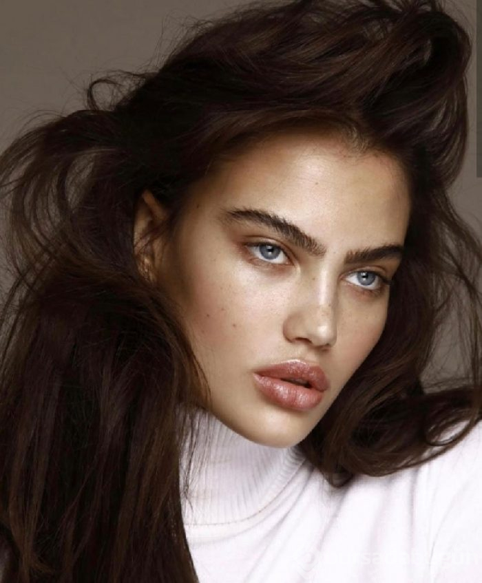 Alana Felisberto, Adriana Lima ve Irina Shayk benzerliğiyle dikkat çekiyor
