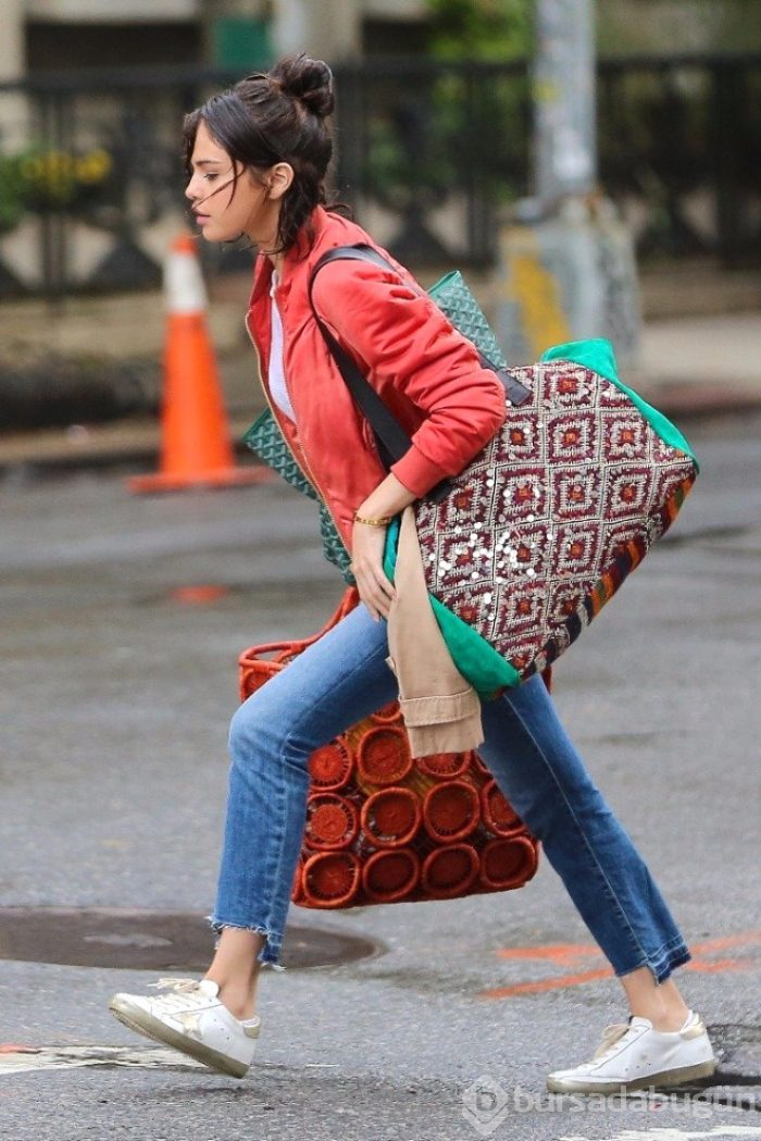 Selena Gomez yılın kadını seçildi!