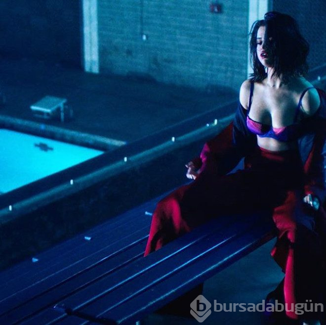 Selena Gomez yılın kadını seçildi!