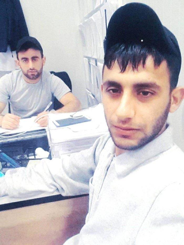 Ben Pokemon'um diyip camdan atladı