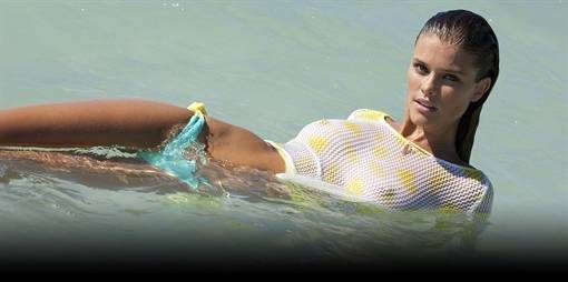 Nina Agdal son kez plajda