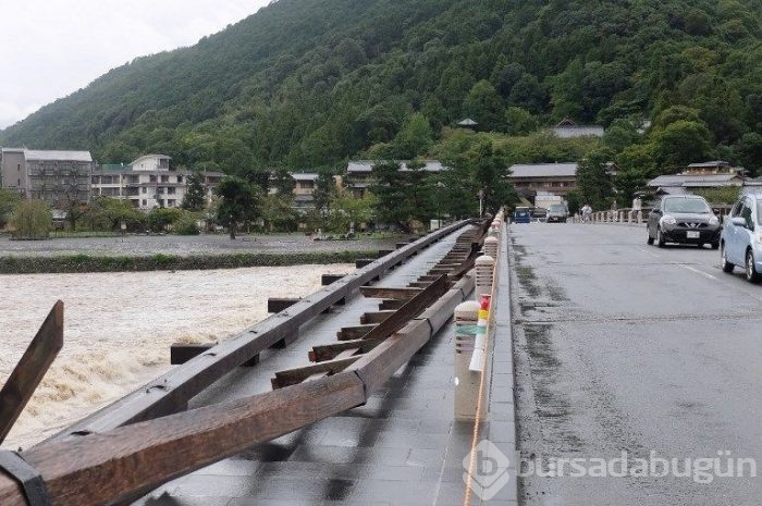 Japonya'da Jebi tayfunu 10 can aldı
