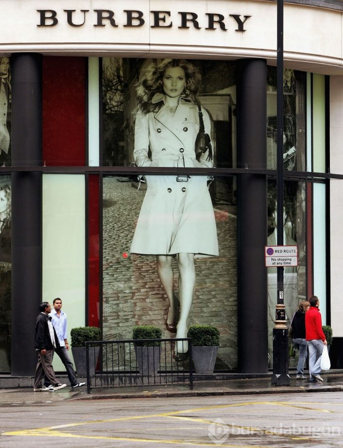 Burberry satılmayan kıyafetleri yakmayı bıraktı