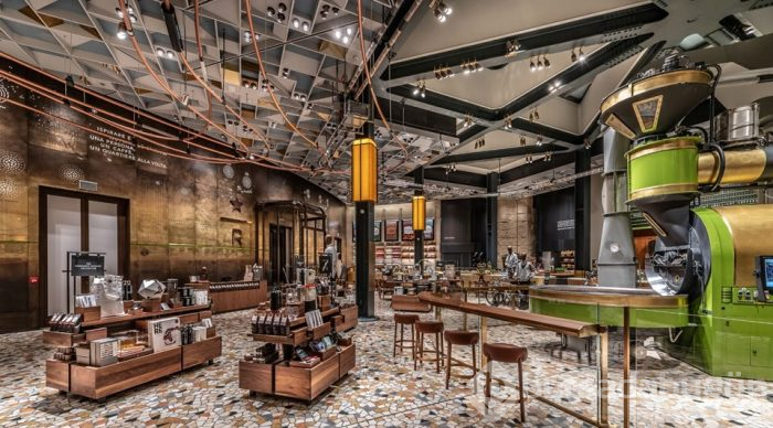 İtalya'da ilk Starbucks (Espresso diyarında Amerikan kahvecisi)