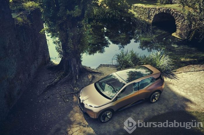 BMW'nin geleceğin otomobili görücüye çıktı