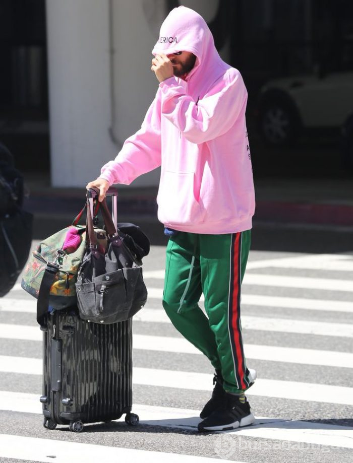 Jared Leto'dan mesaj dolu kıyafet