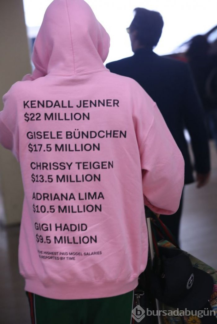 Jared Leto'dan mesaj dolu kıyafet