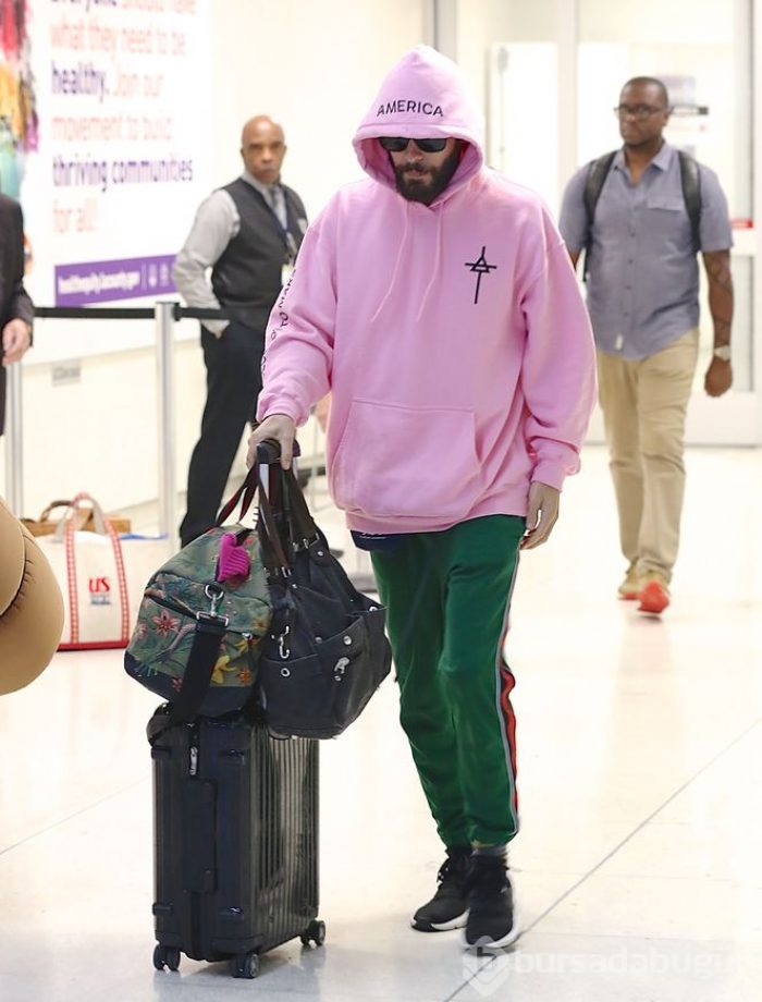 Jared Leto'dan mesaj dolu kıyafet
