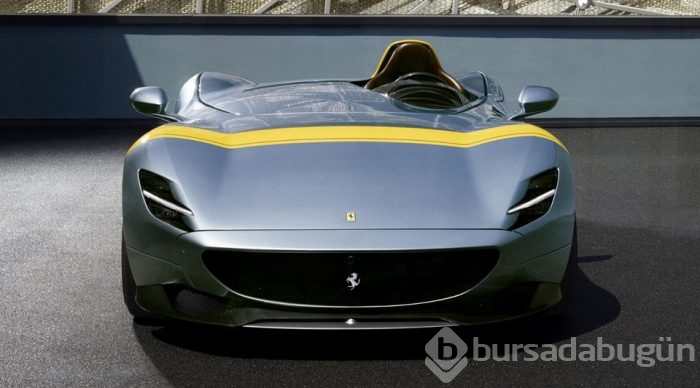 Ferrari, Monza SP1 ve SP2 modellerini tanıttı