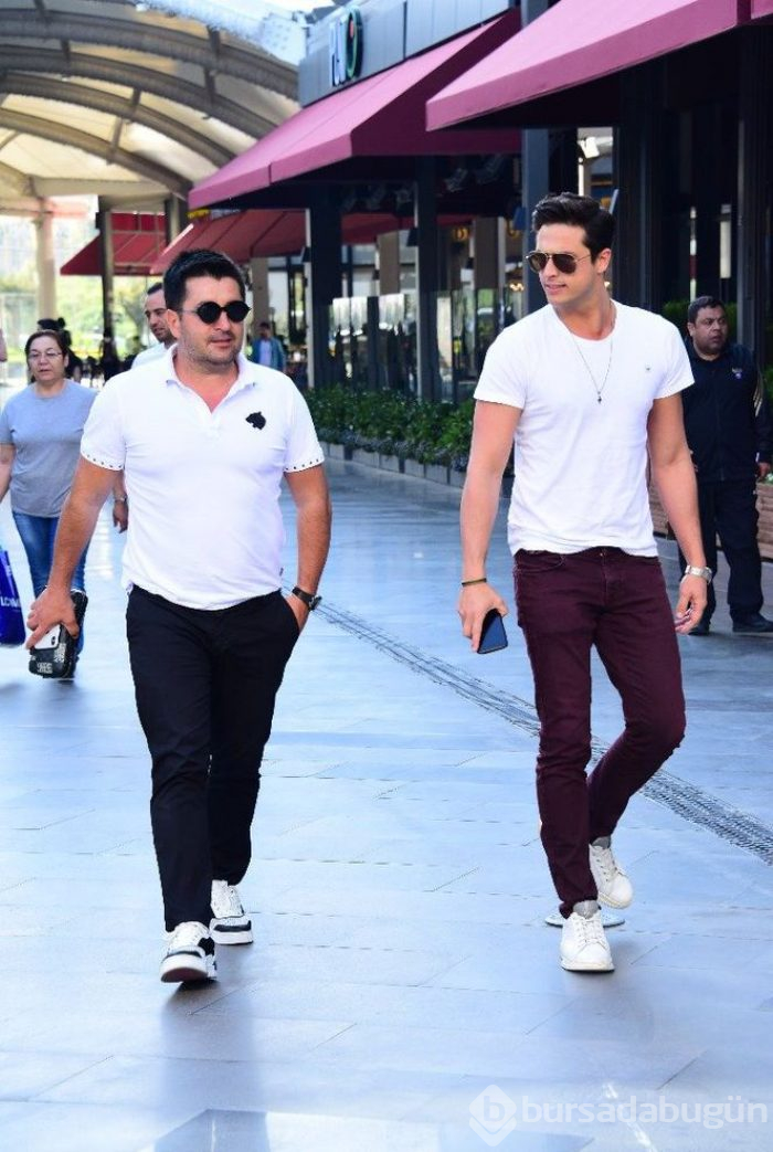 Hakan Çalhanoğlu'nun yeni aracının fiyatı dudak uçuklattı (Ünlülerin otomobilleri)
