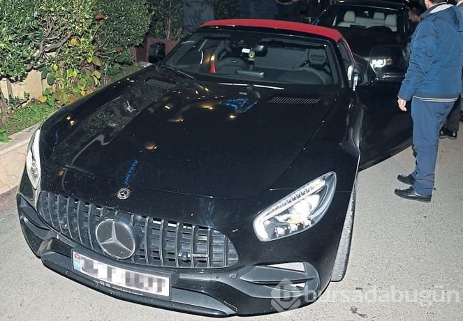 Hakan Çalhanoğlu'nun yeni aracının fiyatı dudak uçuklattı (Ünlülerin otomobilleri)
