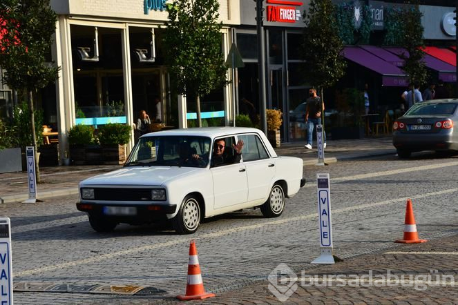 Hakan Çalhanoğlu'nun yeni aracının fiyatı dudak uçuklattı (Ünlülerin otomobilleri)
