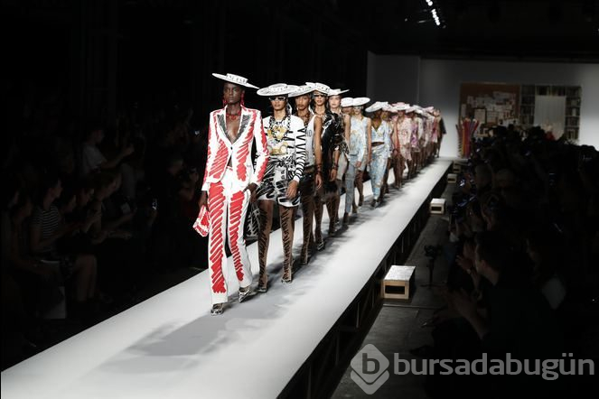 Milan Moda Haftası'nda Gigi Hadid ve Kendall Jenner rüzgarı
