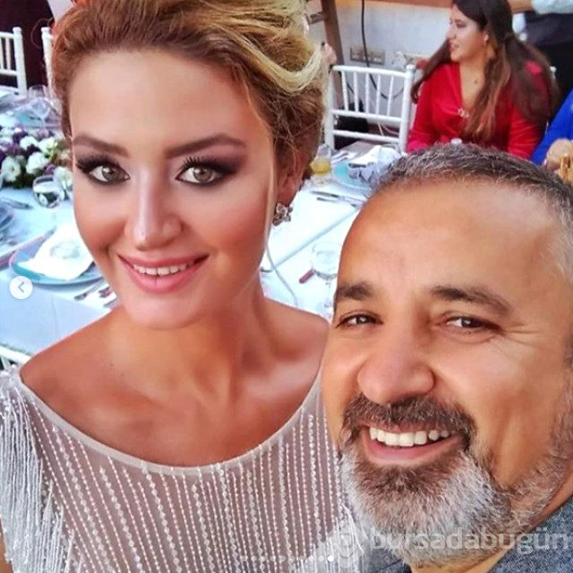 Ali Ağaoğlu, Ali Ege'nin sünnet düğününde oğlunun annesi Petek Ertüre ile mutluluk pozu verdi
