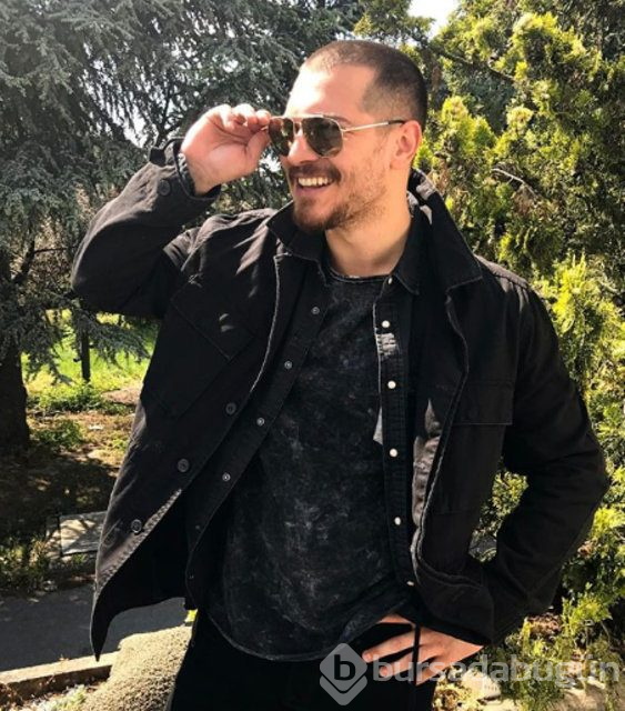 Çağatay Ulusoy hayranlarına bebeklik fotoğrafıyla teşekkür etti
