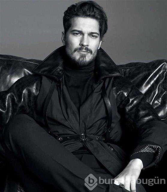 Çağatay Ulusoy hayranlarına bebeklik fotoğrafıyla teşekkür etti
