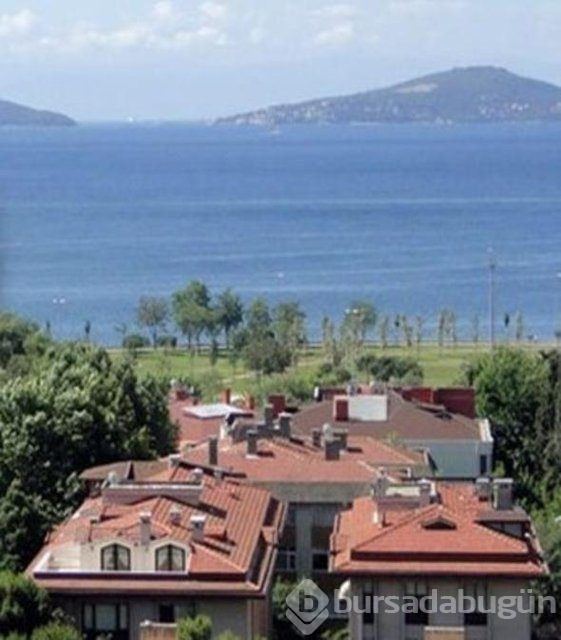 Gökçe Bahadır çatı katına servet ödedi