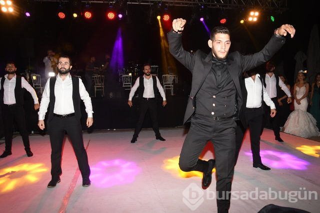 Haşim Bey Hacısüleymanoğlu ile Nisa Aktaş evlendi

