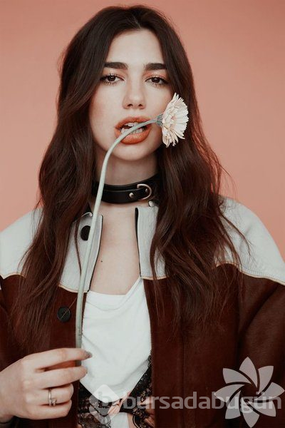 Dua Lipa stili mercek altında!