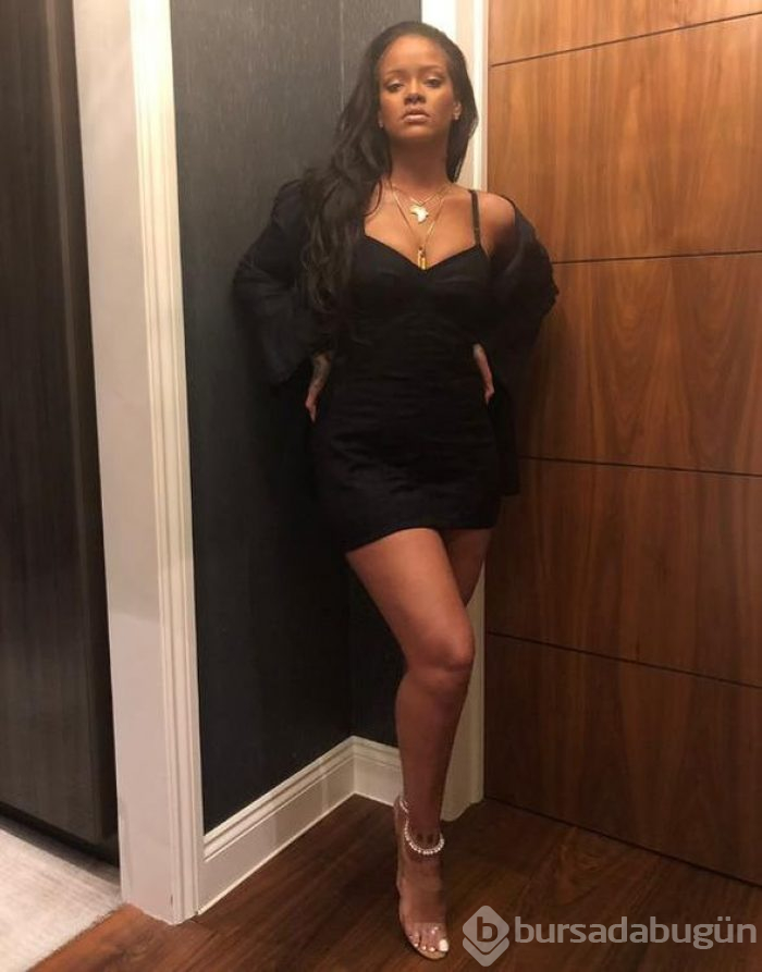 Rihanna'dan Türk hayranlarına jest!
