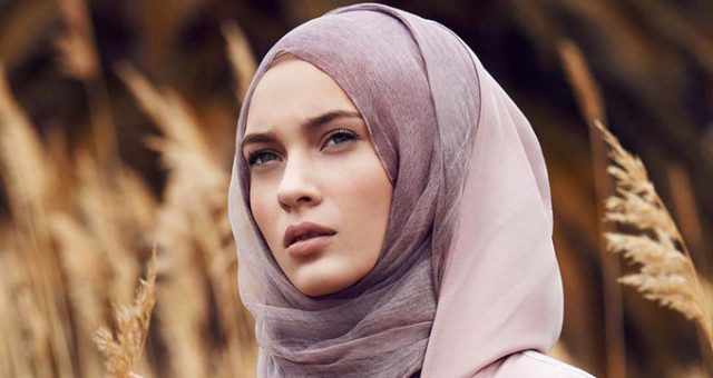 Farklı yaş gruplarına göre başörtüsü bağlama biçimleri
