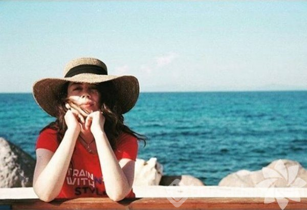 Demet Evgar Instagram'da neler paylaşıyor?
