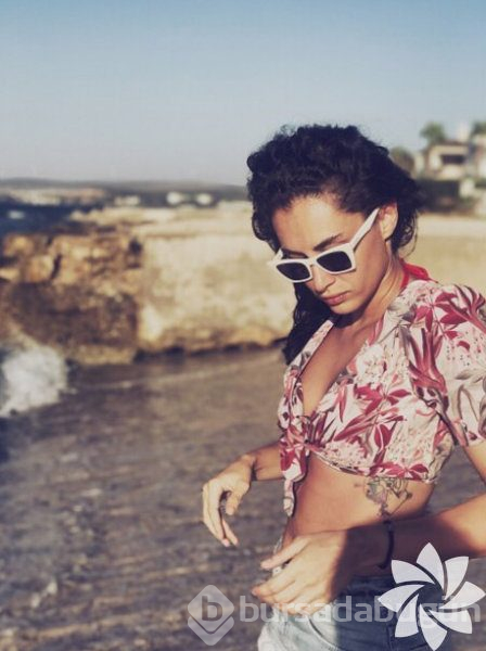 Hande Doğandemir Instagram'da neler paylaşıyor?
