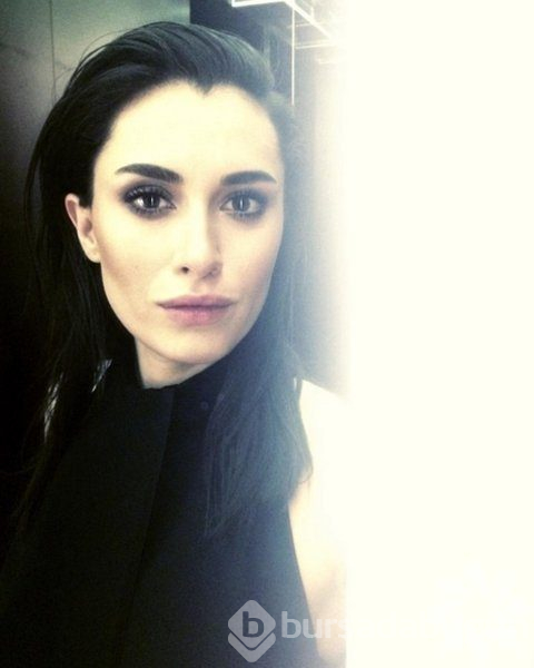 Hande Doğandemir Instagram'da neler paylaşıyor?
