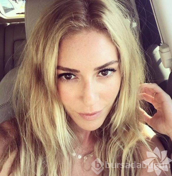 Sinem Kobal'ın Instagram paylaşımları...
