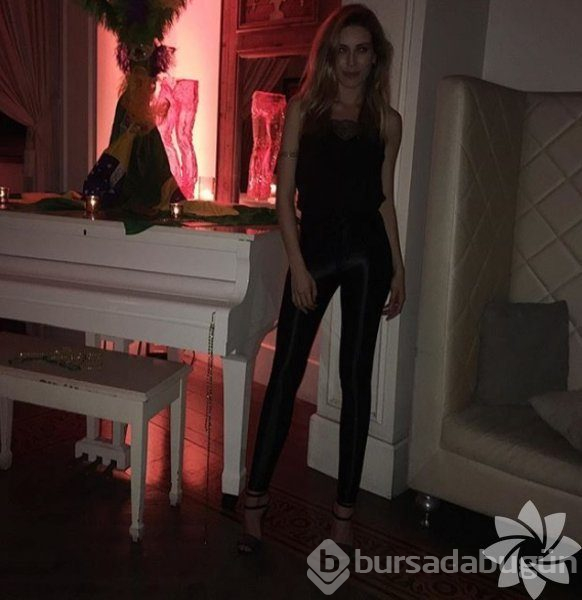 Sinem Kobal'ın Instagram paylaşımları...
