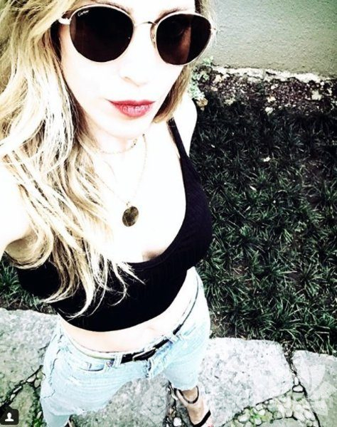 Sinem Kobal'ın Instagram paylaşımları...
