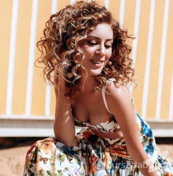 Sinem Kobal'ın Instagram paylaşımları...
