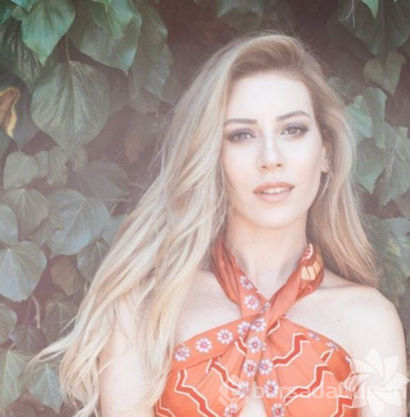 Sinem Kobal'ın Instagram paylaşımları...
