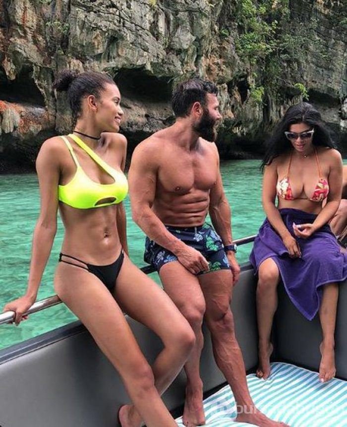 Dan Bilzerian ile rap'çi Tyga partide buluştu!
