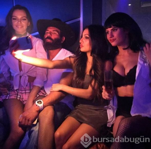 Dan Bilzerian ile rap'çi Tyga partide buluştu!
