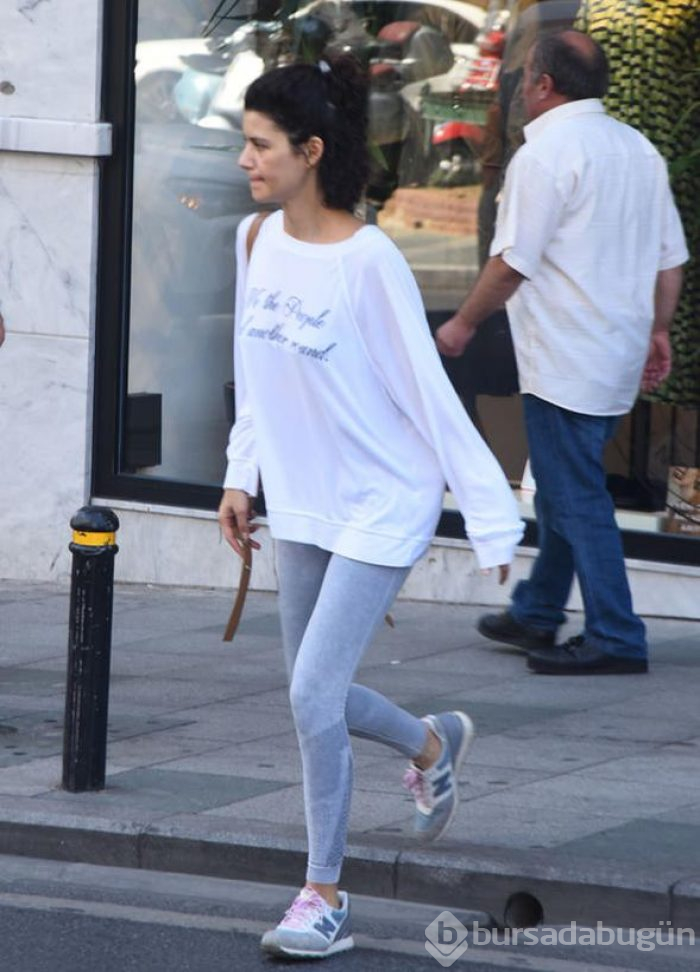 Beren Saat eridi
