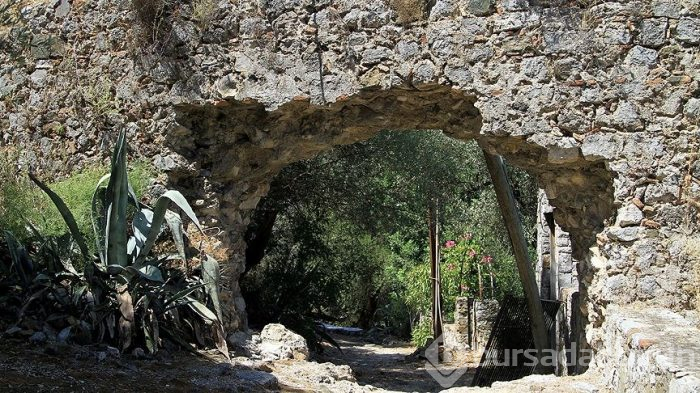 Tarihi kalıntıları ve sessizliğiyle turistlerin ilgi odağı: Şövalye Adası