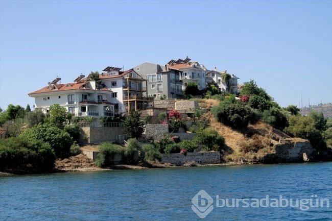 Tarihi kalıntıları ve sessizliğiyle turistlerin ilgi odağı: Şövalye Adası