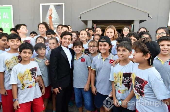 Çocuklar Bücür'ü çok sevdi
