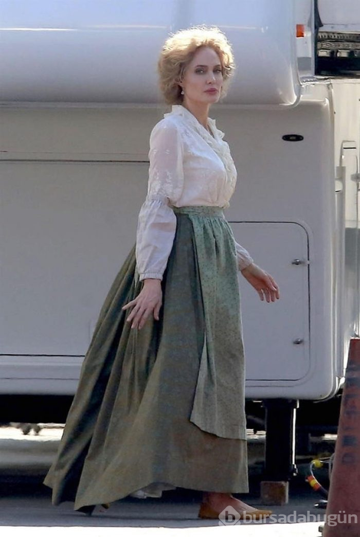 Yeni Angelina!
