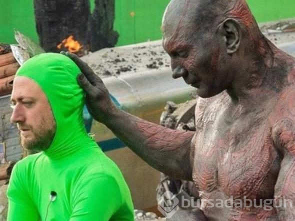 Gördüğünüz her şey aslında yalan!
