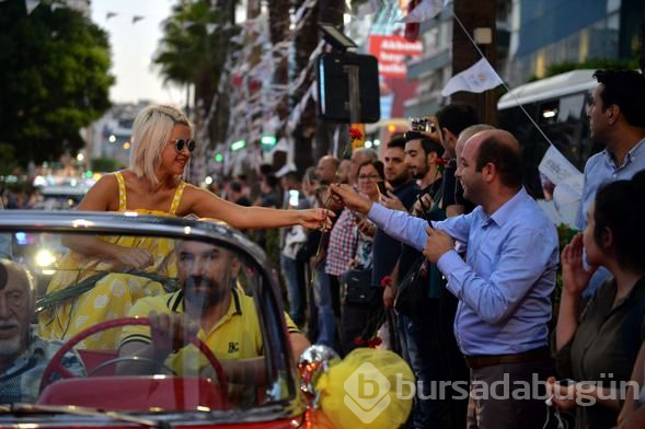 Adana'da 'Sevgi Korteji'

