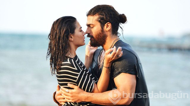Demet Özdemir'le Sevgili Olduğu Konuşulan Can Yaman, Rabia Yaman'la Aşk Yaşıyor
