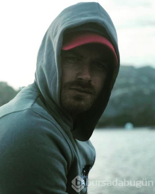 Kıvanç Tatlıtuğ'un yeni partneri Elçin Sangu oldu
