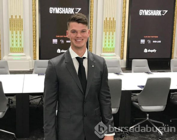 Pizza dağıtıyordu milyoner oldu! 26 yaşında dünyaya ilham veriyor
