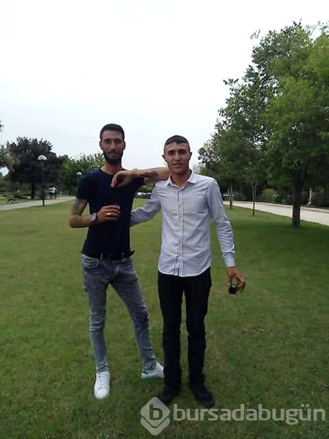 Facebook'ta fotoğrafına yorum yapan saldırganla tartıştı, bacaklarından vuruldu!
