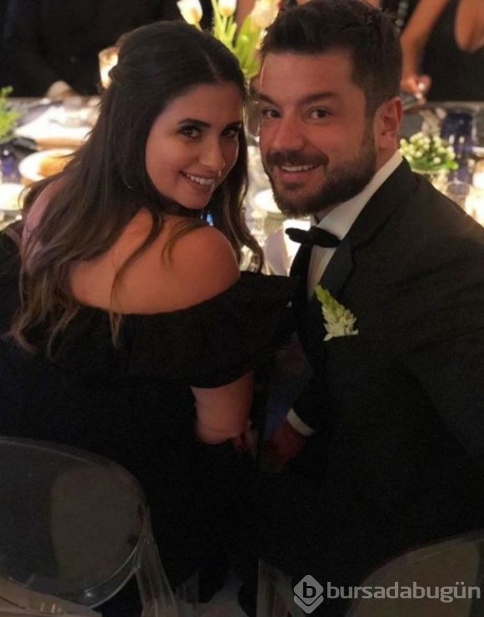 Buse Terim'e bir destek de Burcu Esmersoy'dan...
