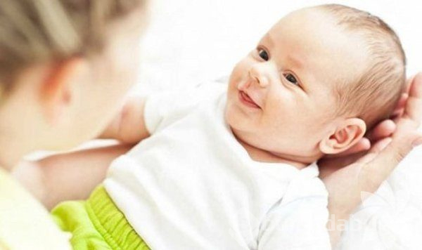 ''Sütüm gelmiyor'' endişesiyle mamaya başlamak doğru değil!
